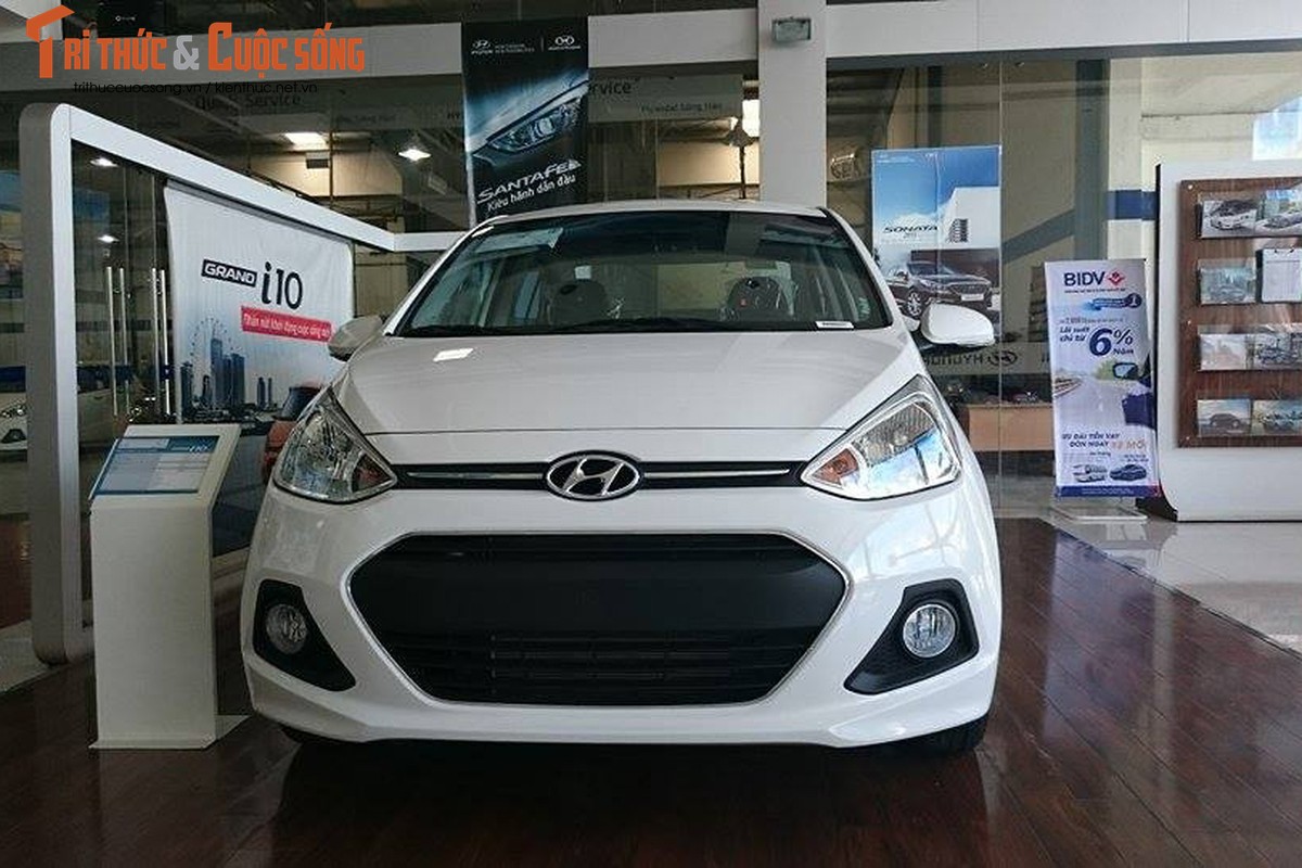 Sedan Hyundai Grand i10 gia chi 399 trieu tai VN